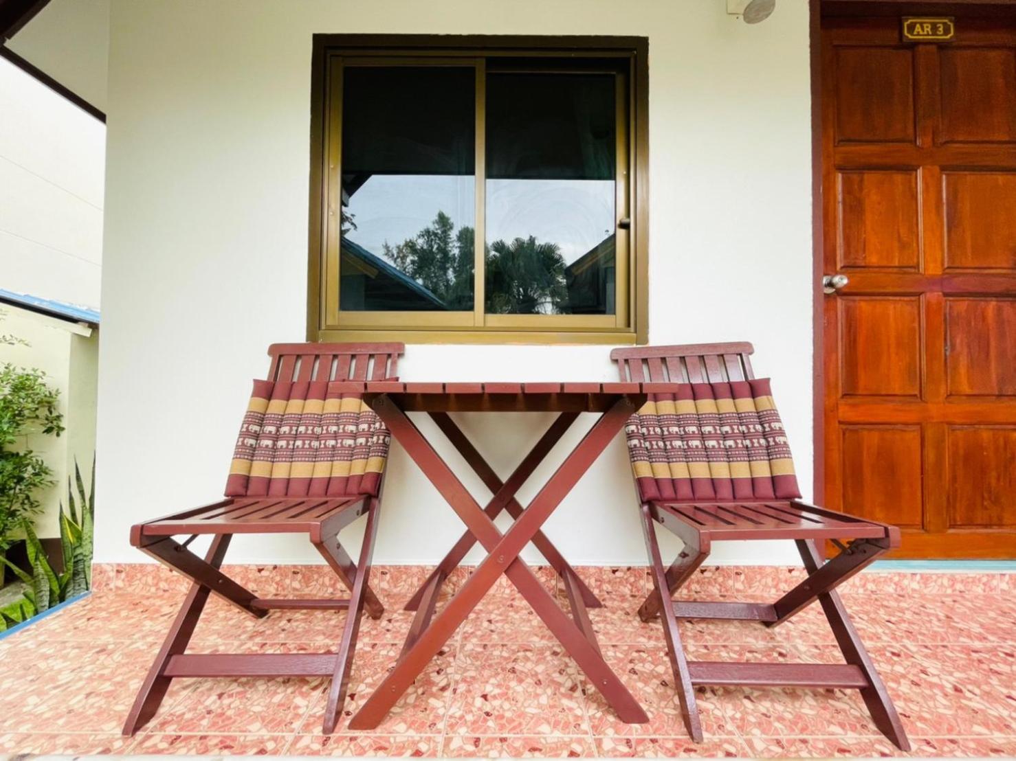 Lanta Arrow House Hotel Koh Lanta Exterior photo